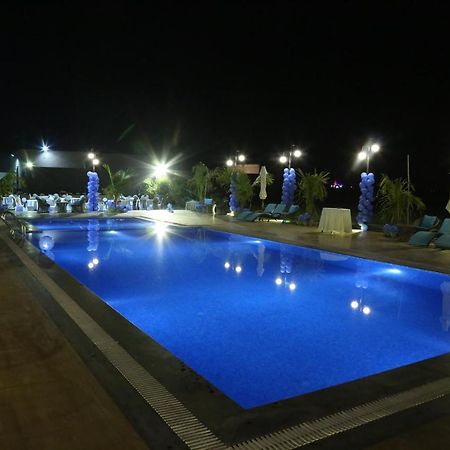 The Fern Residency Mundra Hotel Екстериор снимка