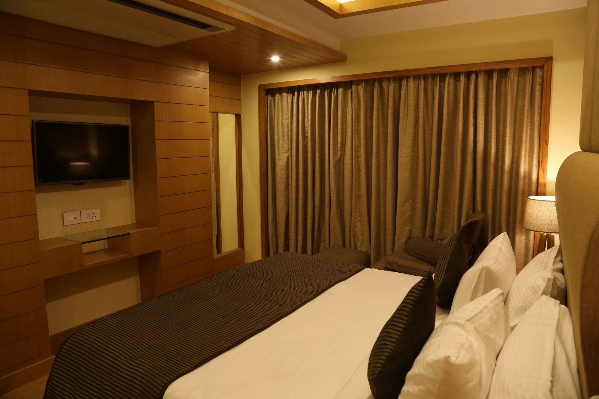 The Fern Residency Mundra Hotel Екстериор снимка