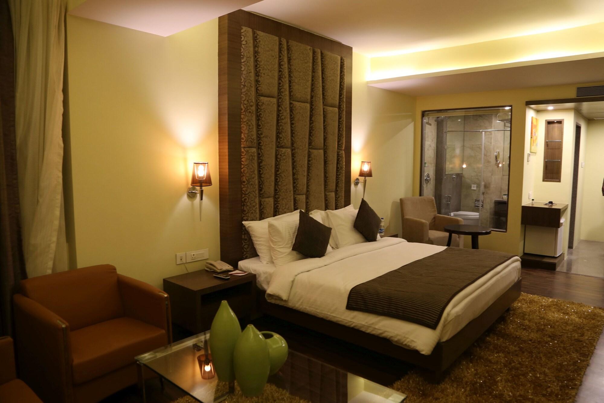 The Fern Residency Mundra Hotel Екстериор снимка