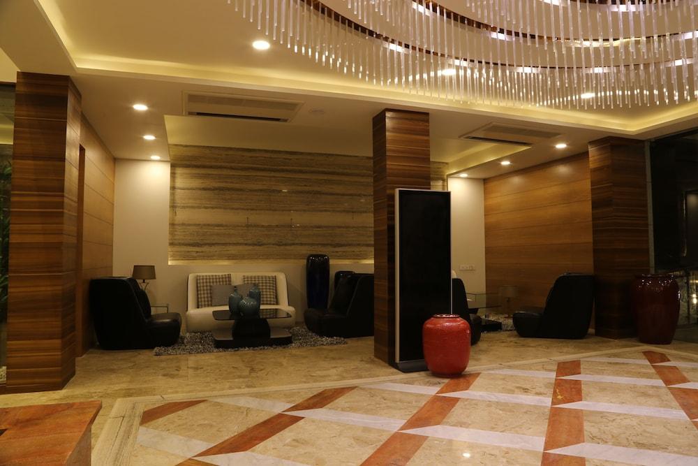 The Fern Residency Mundra Hotel Екстериор снимка