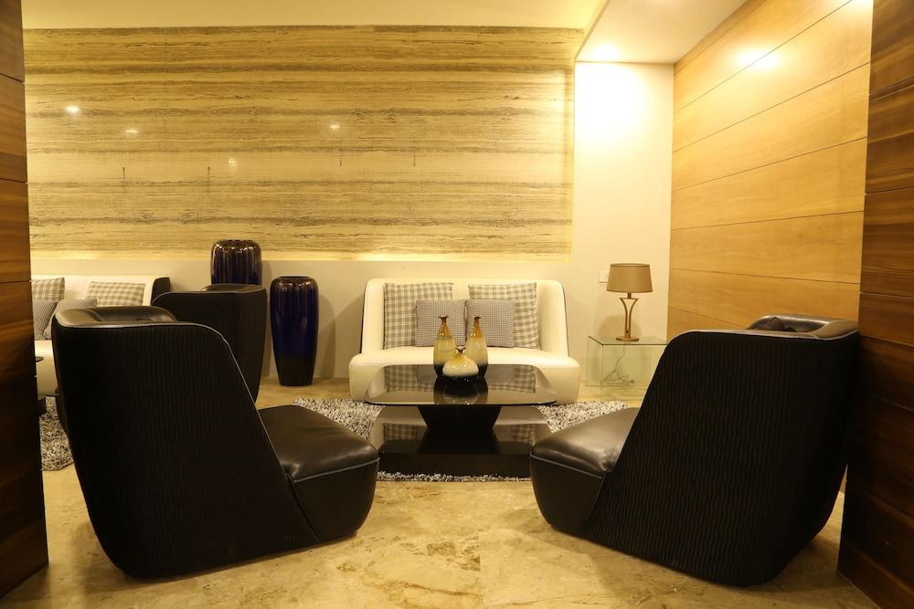 The Fern Residency Mundra Hotel Екстериор снимка