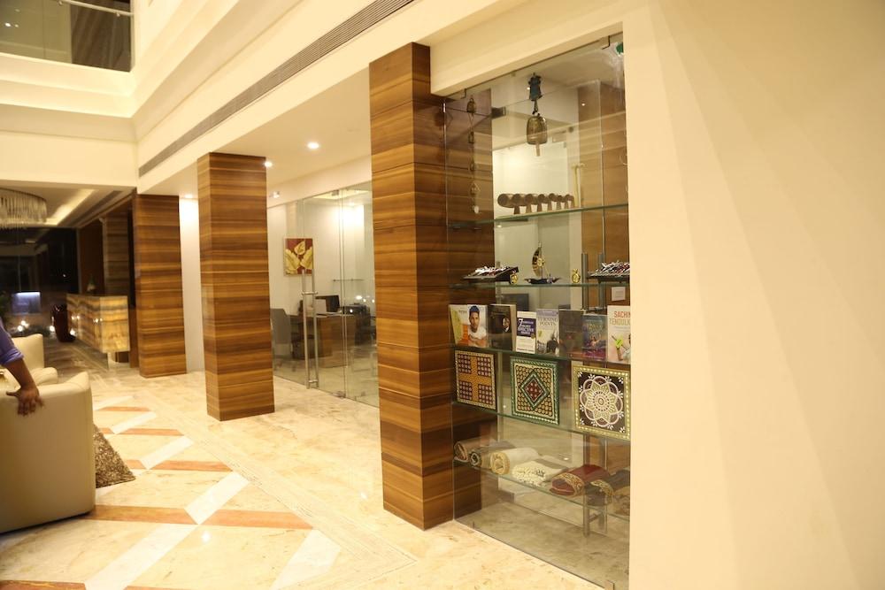 The Fern Residency Mundra Hotel Екстериор снимка