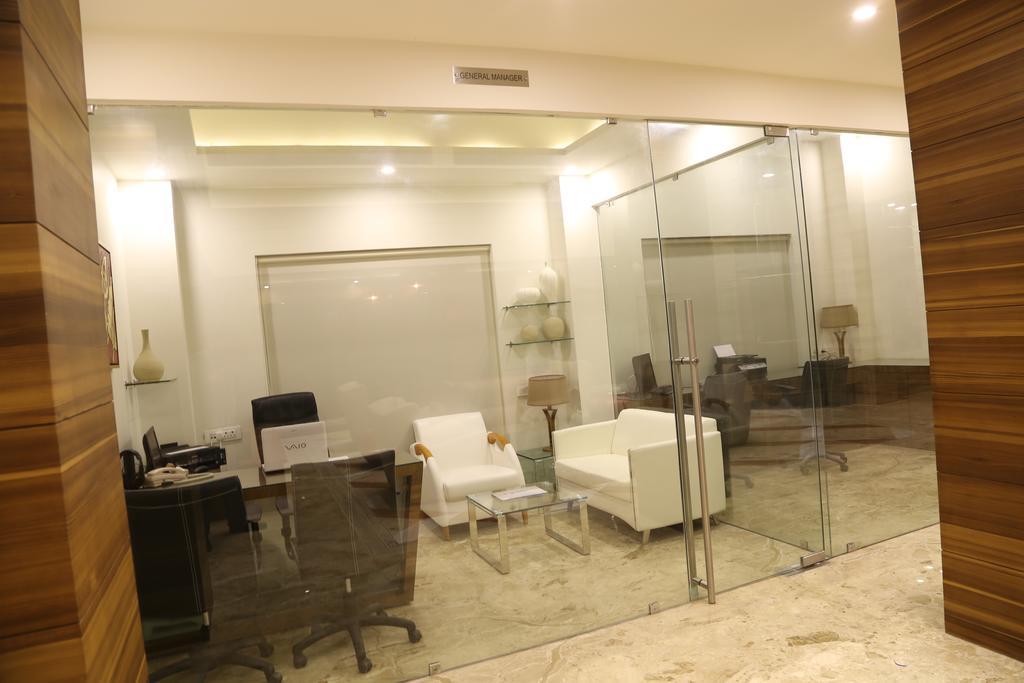 The Fern Residency Mundra Hotel Екстериор снимка