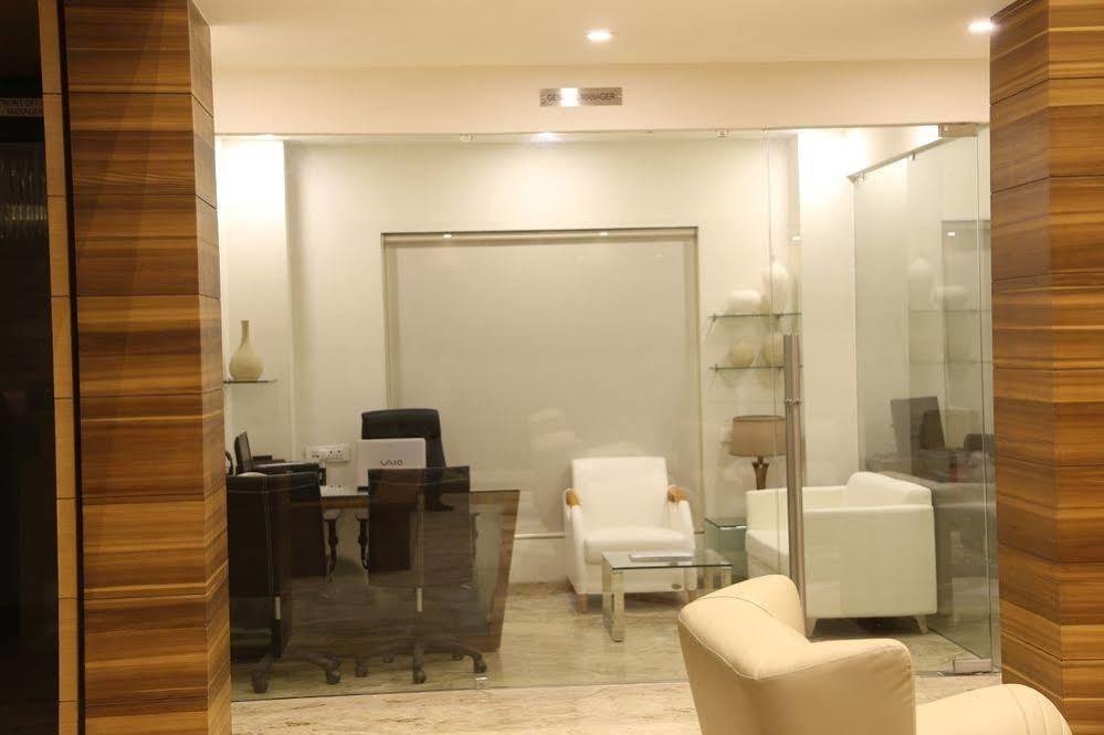 The Fern Residency Mundra Hotel Екстериор снимка