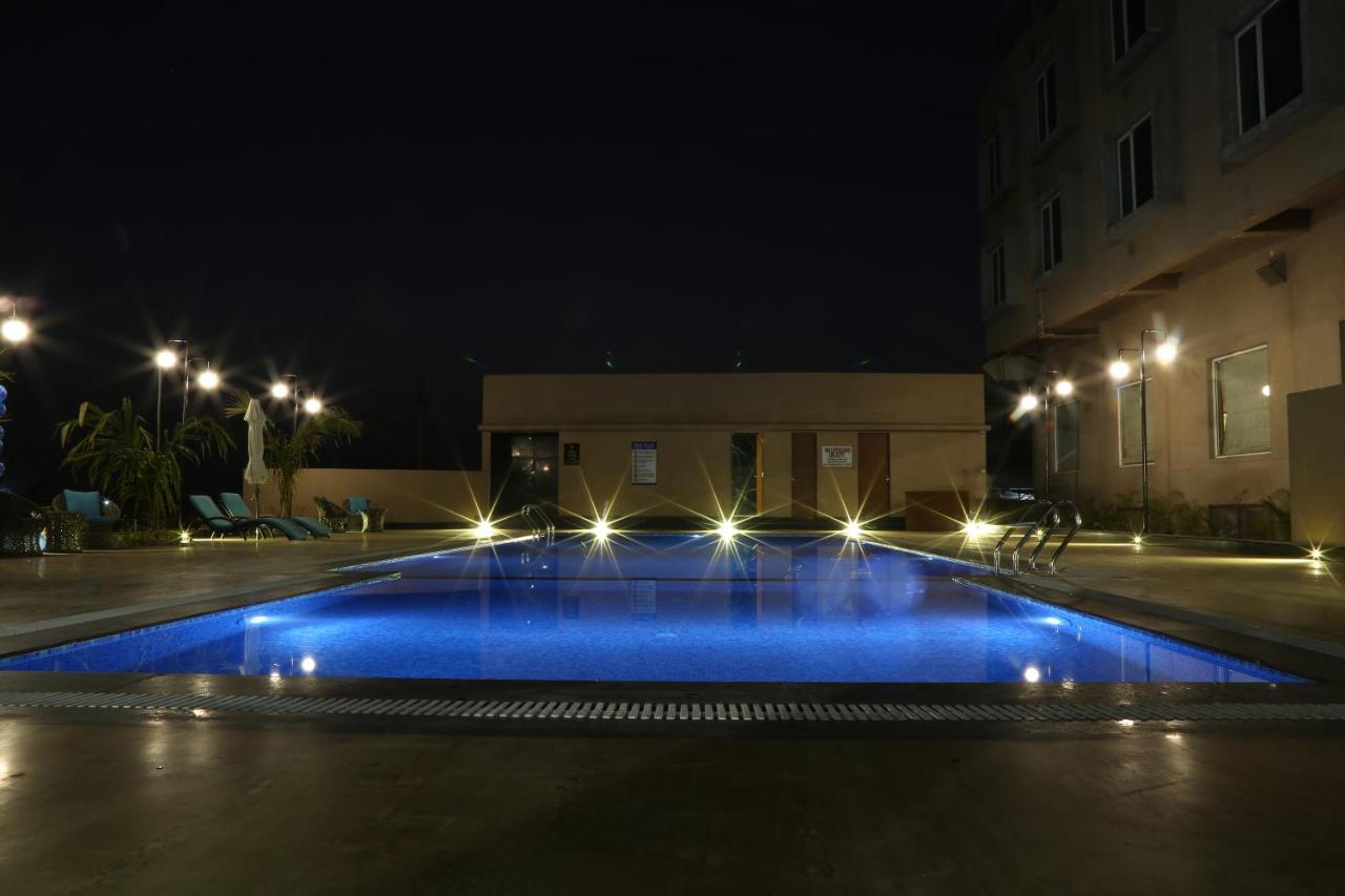 The Fern Residency Mundra Hotel Екстериор снимка